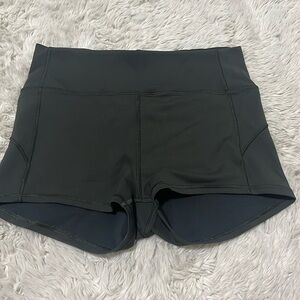 COPY - Iululemon size 10 align shorts olive green